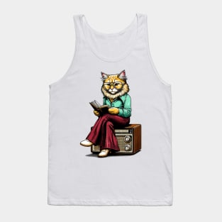 Nerd cat and a vintage radio Tank Top